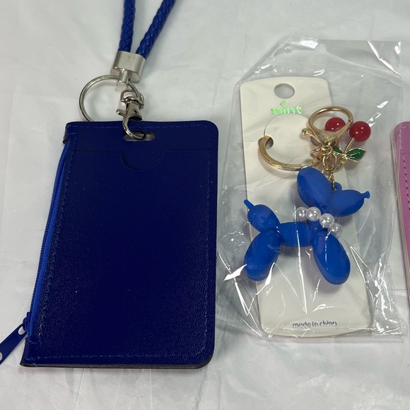Id Card Holder Wristlet With Balloon Dog Charm Purse - Picture 2 of 6
